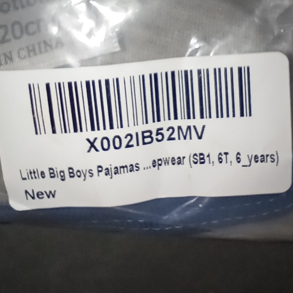 New Kid's Batman Pajama Set - Picture 4 of 6